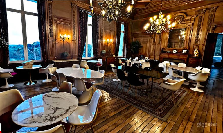  Elegant & Versatile Restaurant 