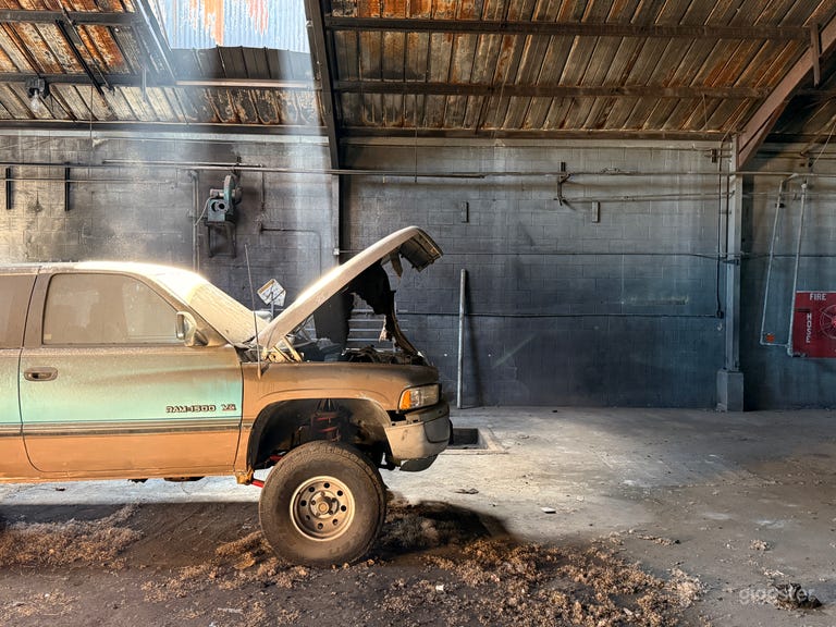  Raw Empty Industrial Warehouse | photo,video,film 