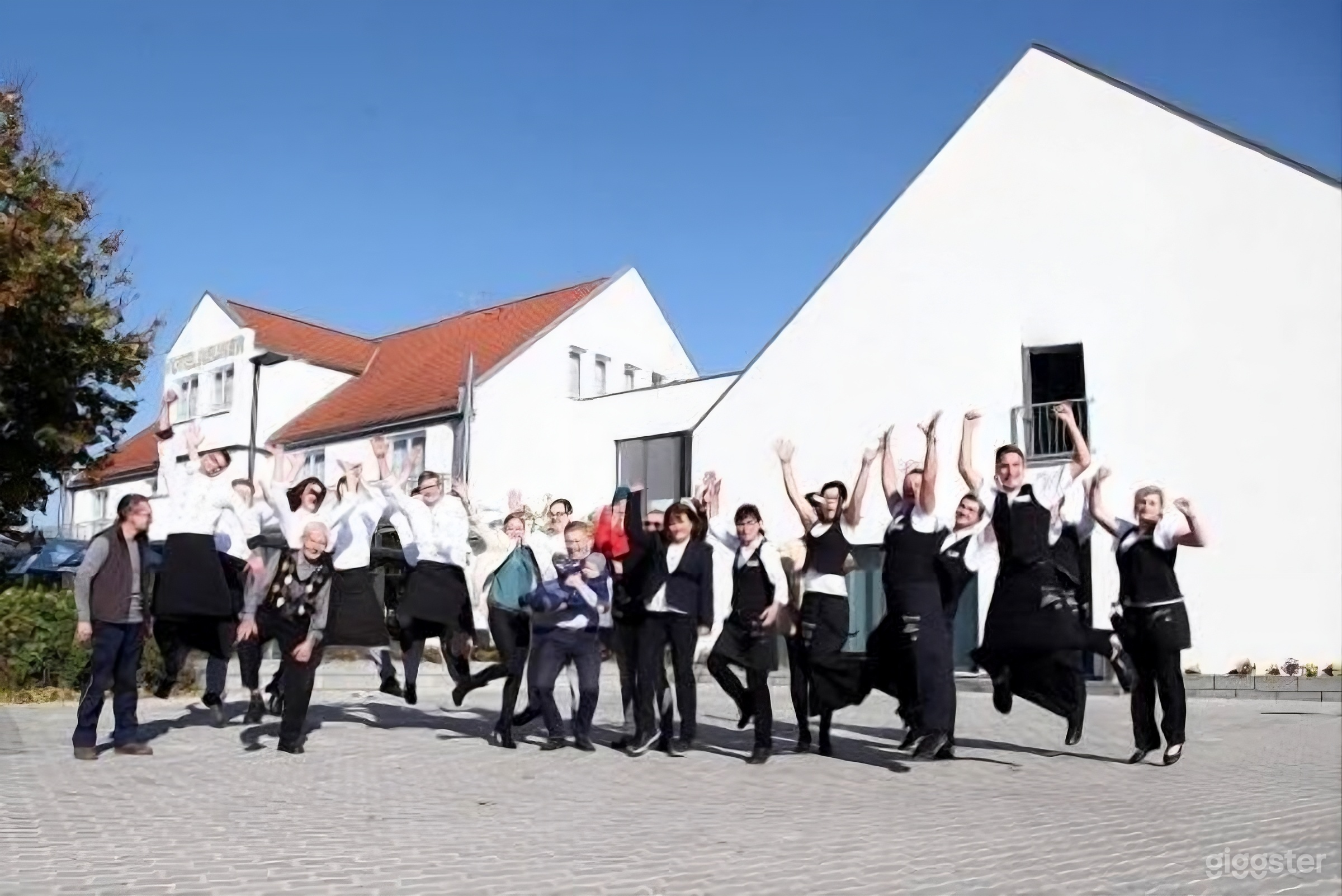 Traditioneller, holzgetäfelter Konferenzraum Foto 3