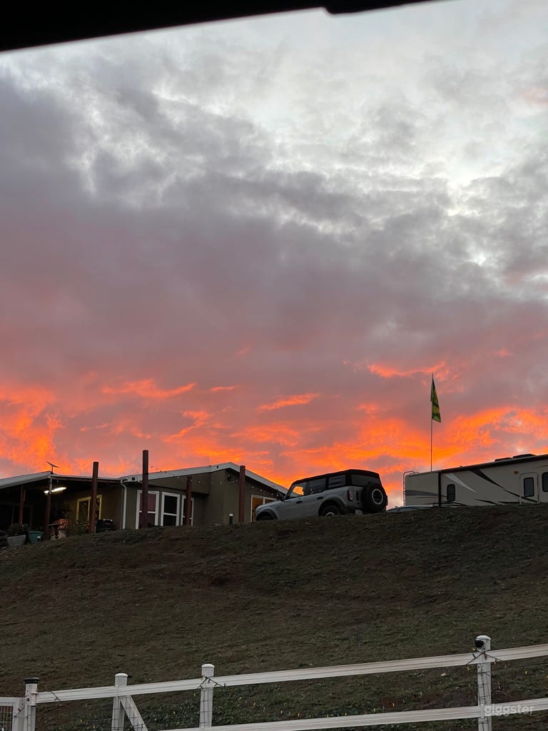  Mountain, Desert, Scenic Ranch 