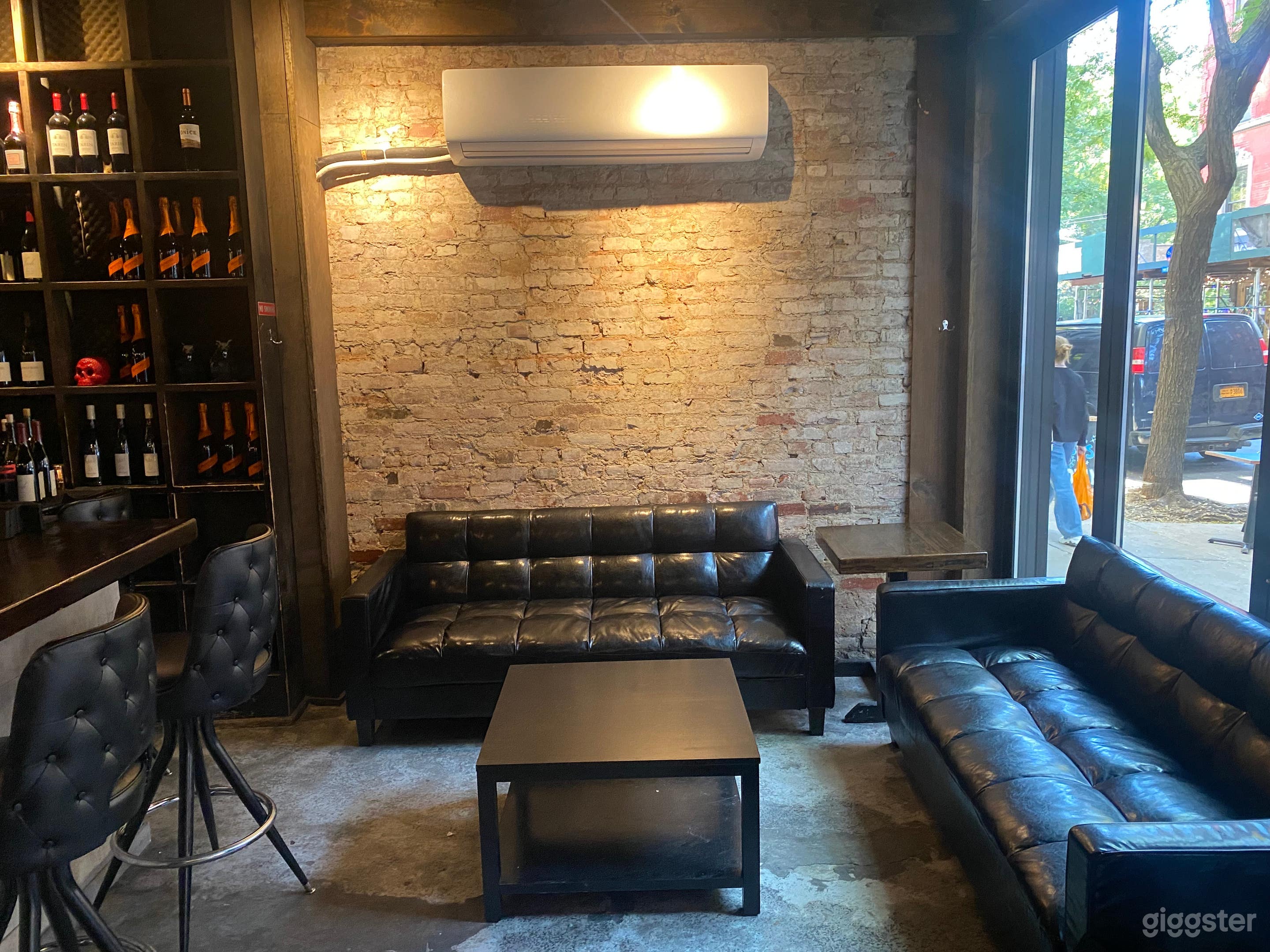 Intimate and Uniquely Styled New York Bar and Lounge Buyout Photo 3