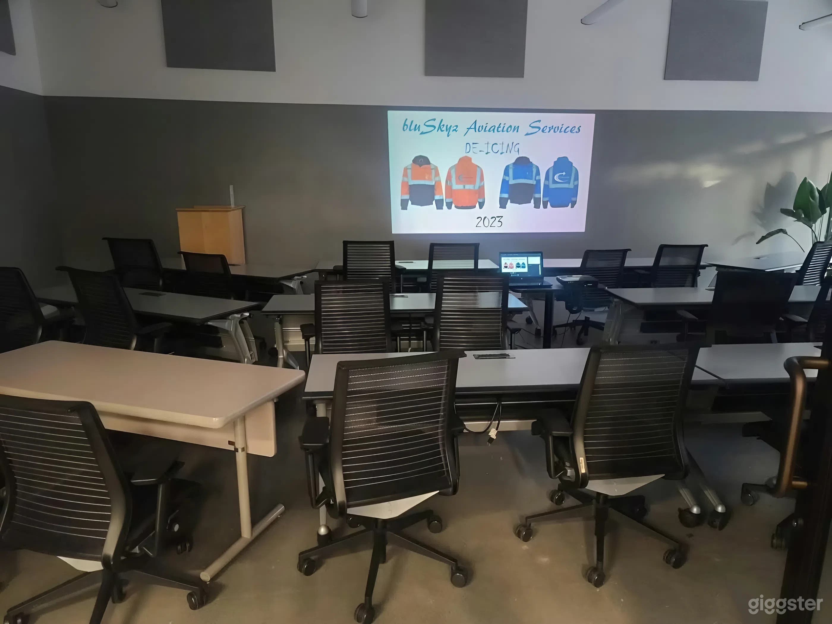 Classroom-Style Training Room - Conference Room C Photo 4