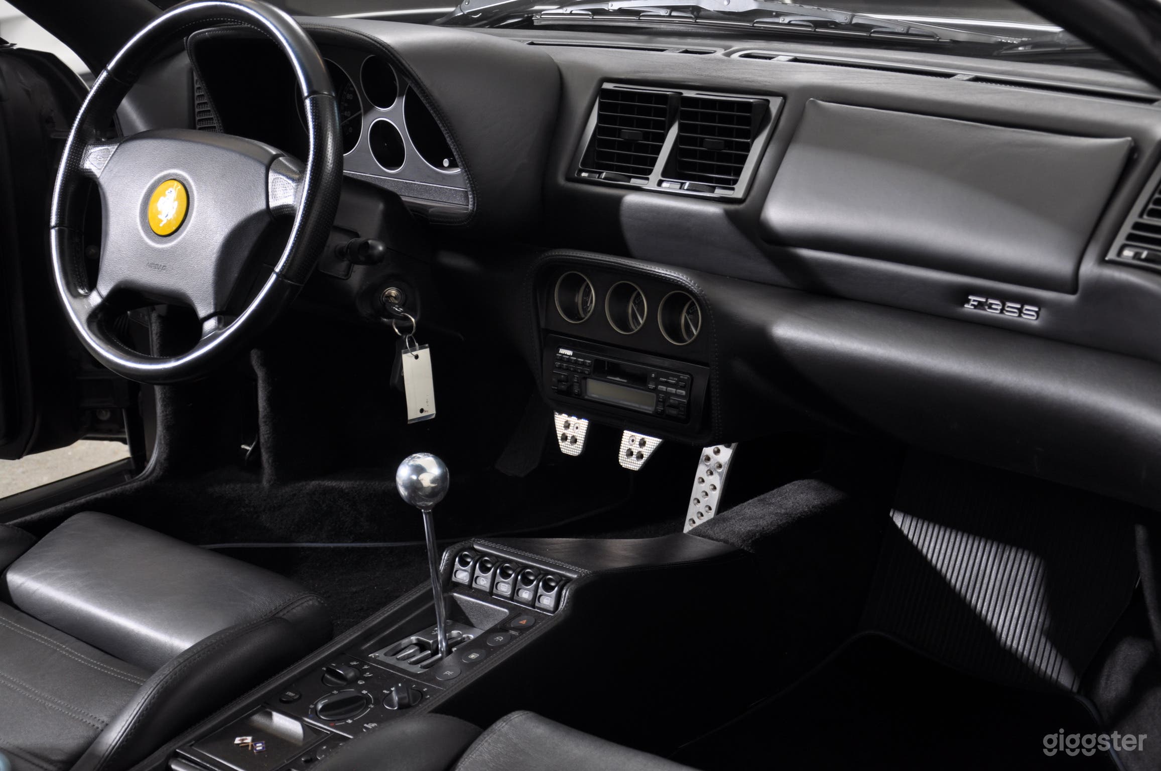 A Modern Classic - Ferrari F355 Photo 4