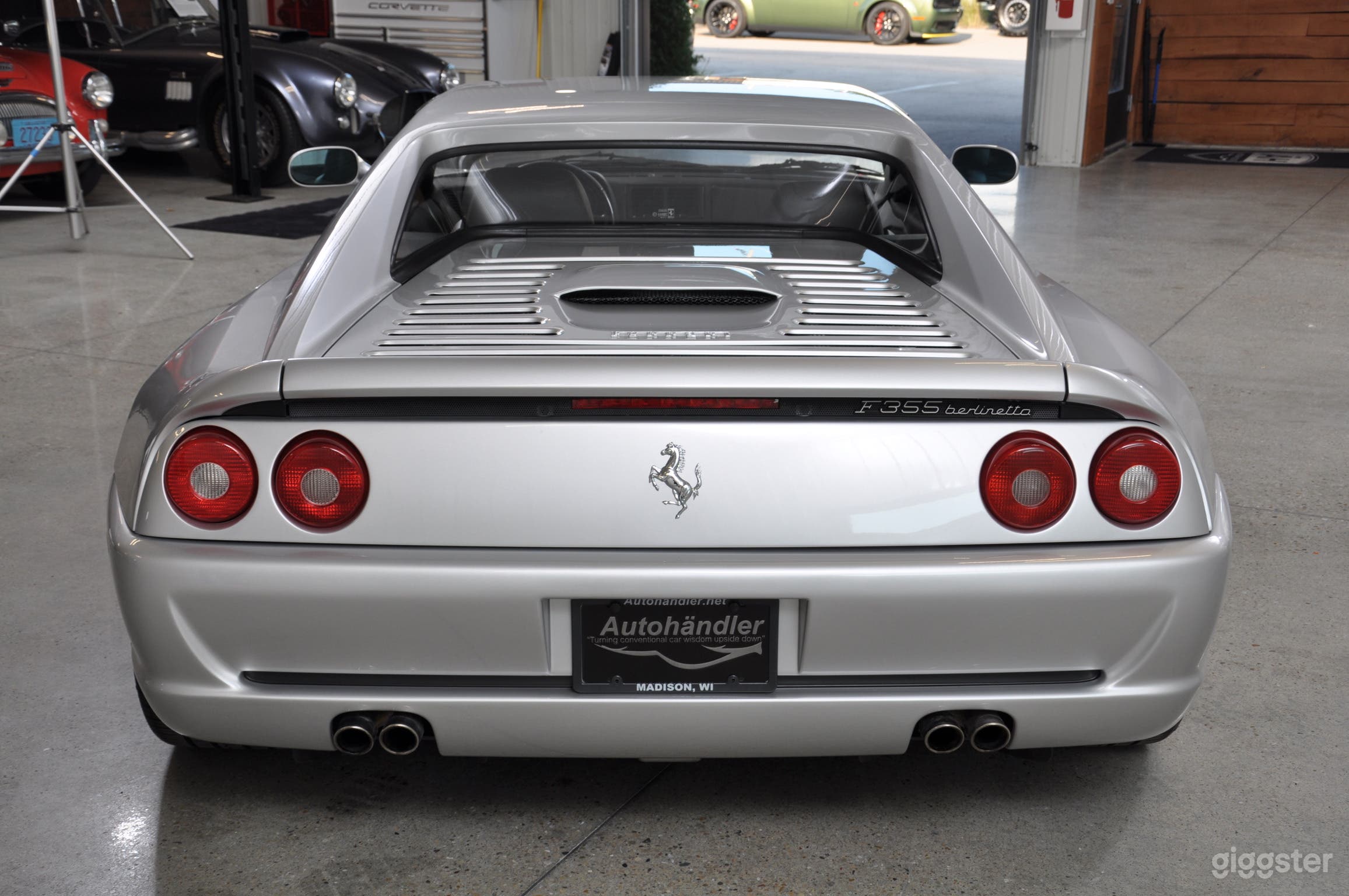 A Modern Classic - Ferrari F355 Photo 2