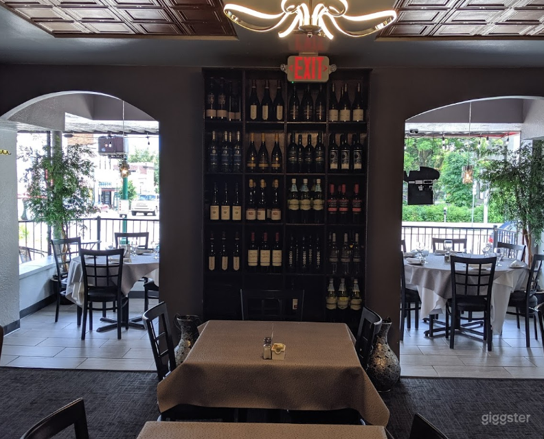 Classic Dining Space for Weddings in Bloomington Photo 4