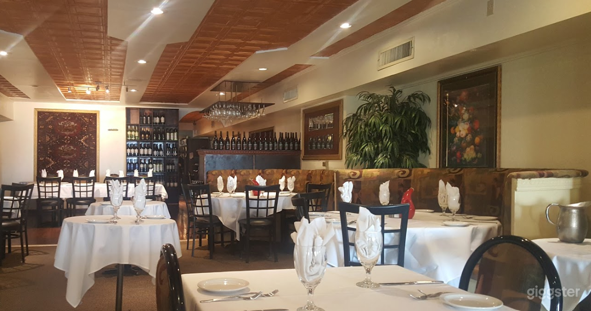 Classic Dining Space for Weddings in Bloomington Photo 1