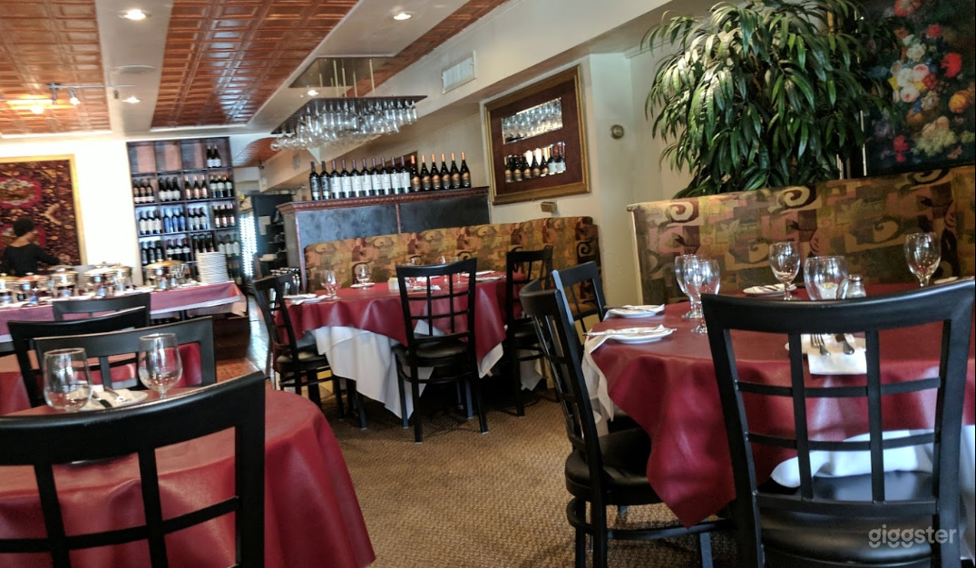 Classic Dining Space for Weddings in Bloomington Photo 2