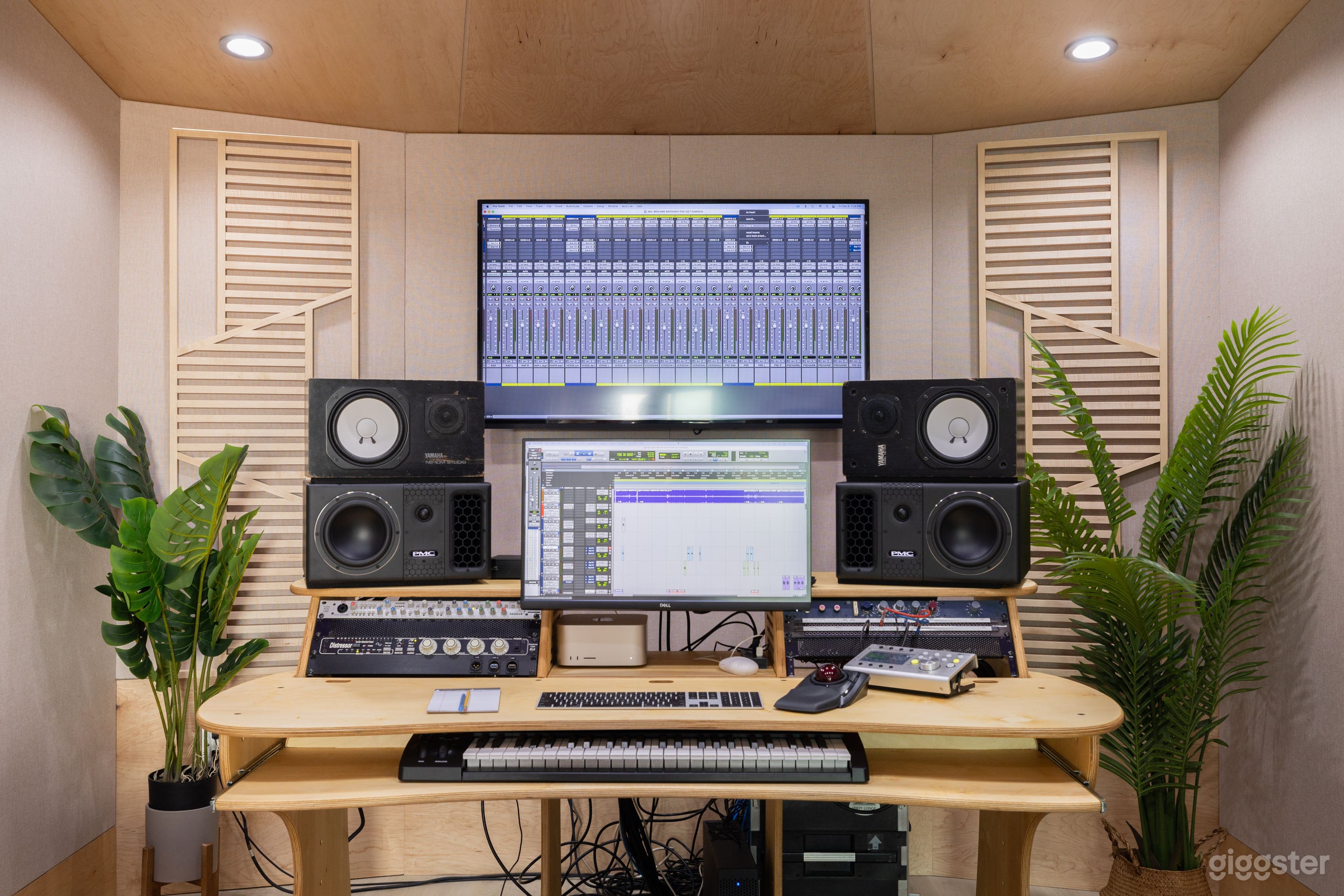 Recording Studio E in Hollywood Photo 3