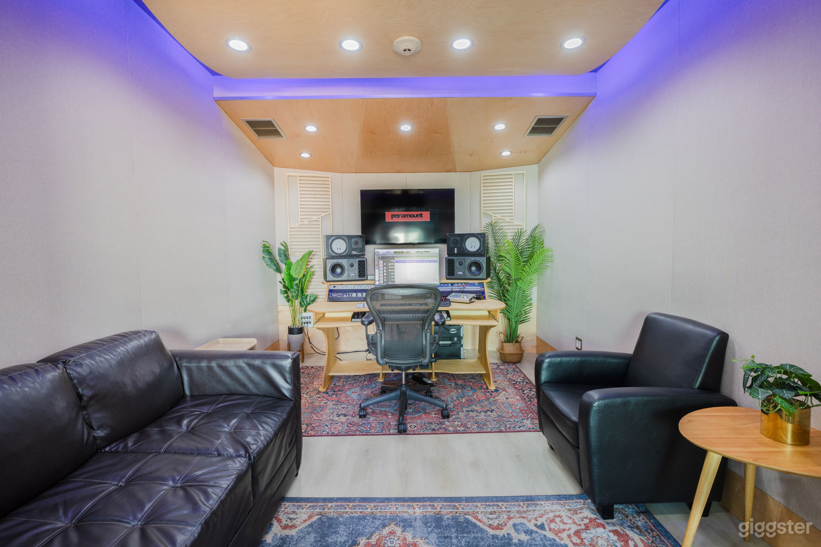 Recording Studio E in Hollywood Photo 1
