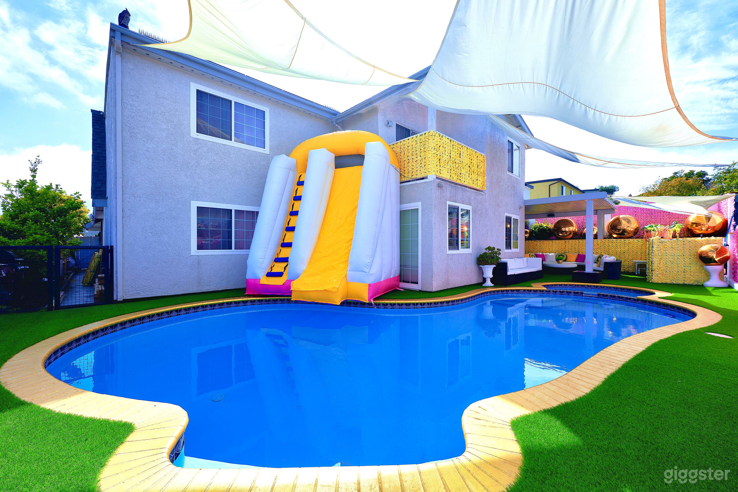 Casa de Bloom Venue San Diego Barbie Inspired Home with Pool Photo 2