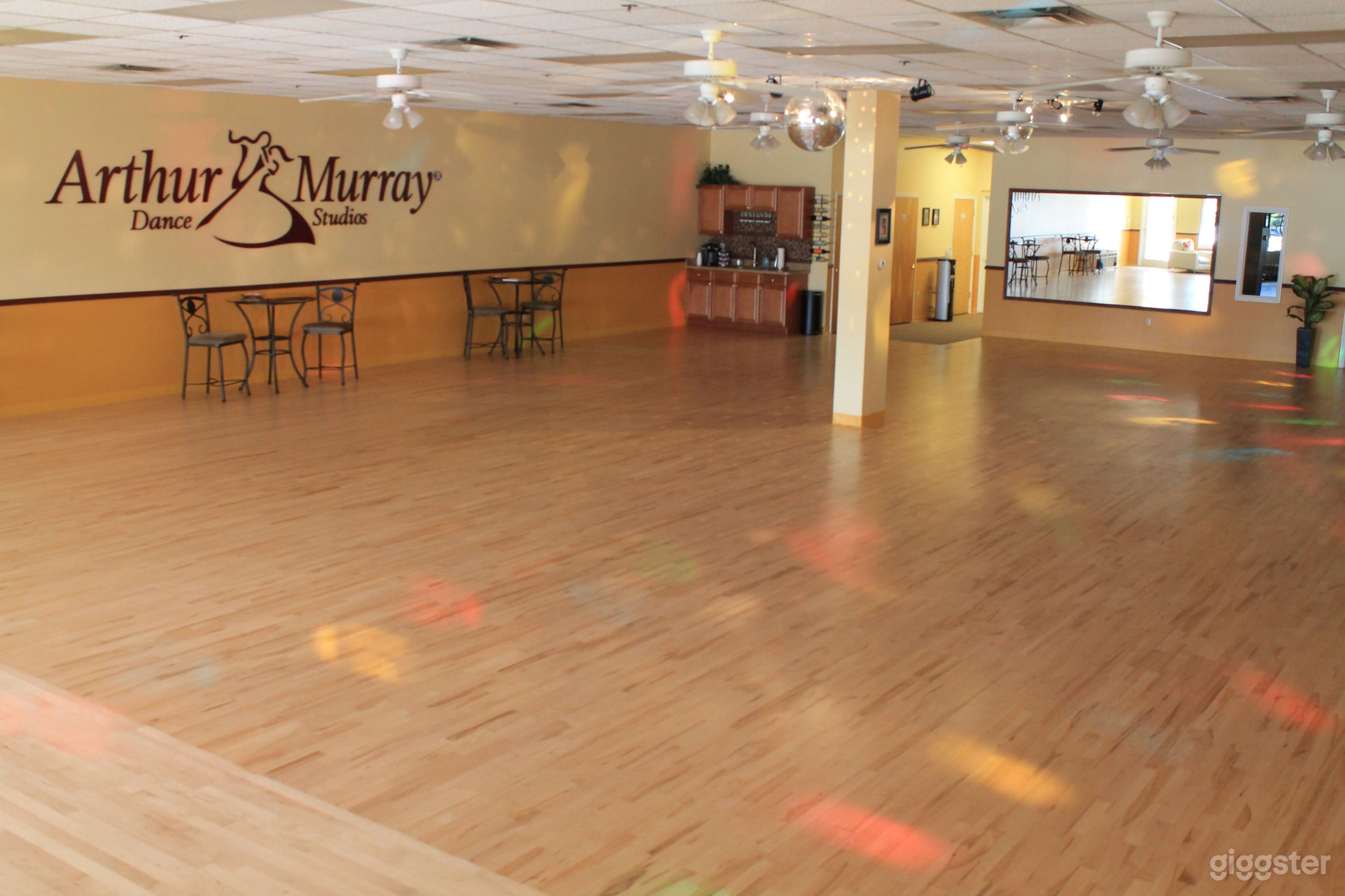 Open Plan Ballroom with 2400 sq ft Dance floor.
