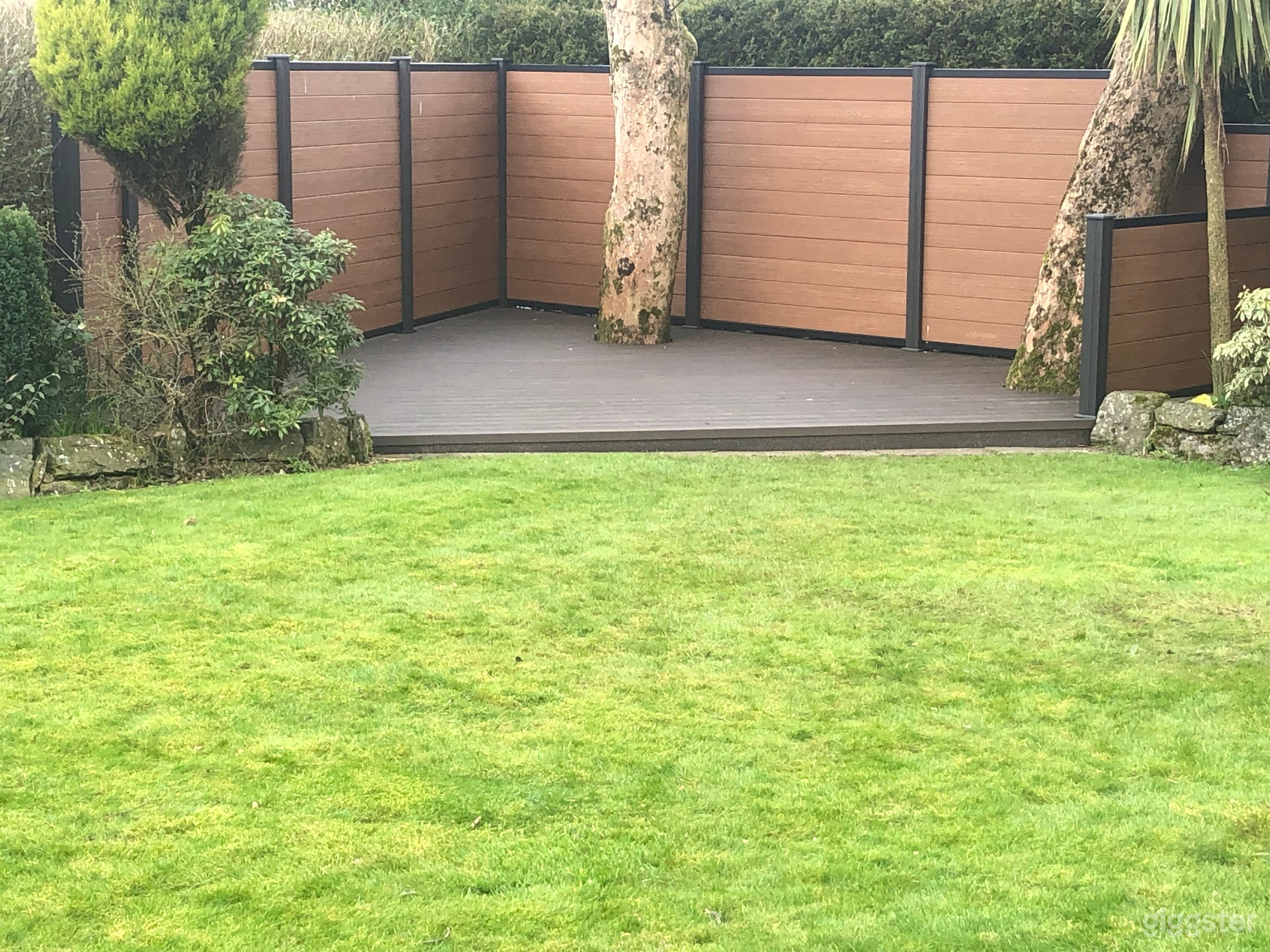 Brick Home w Garden View Photo 3