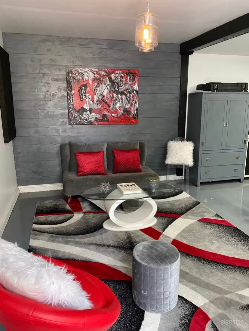 Swank Studio in the valley with relaxing back yard Photo 2