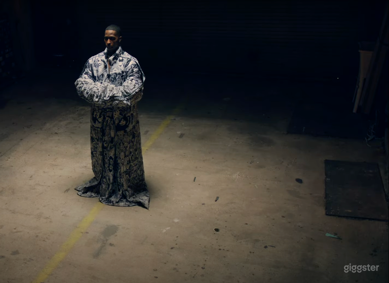  Garage & Loading Dock in 1920s Warehouse 