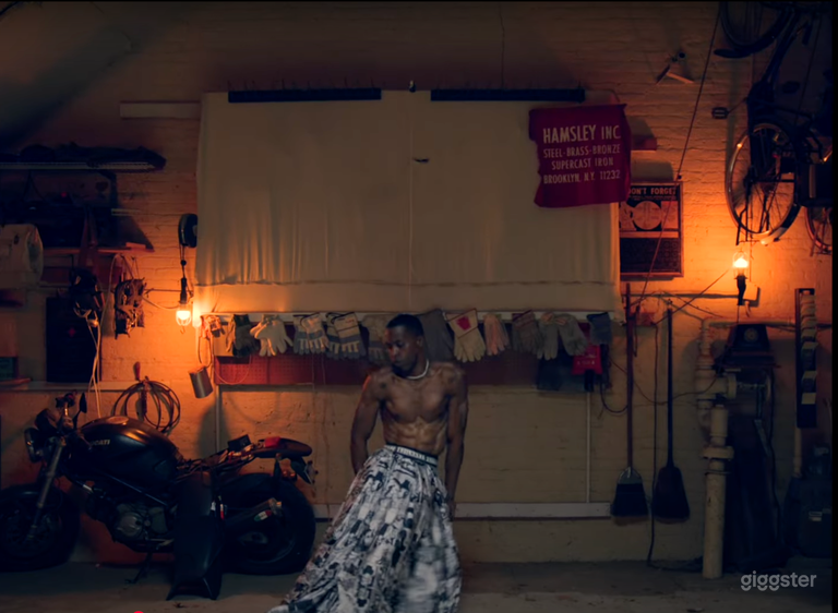  Garage & Loading Dock in 1920s Warehouse 