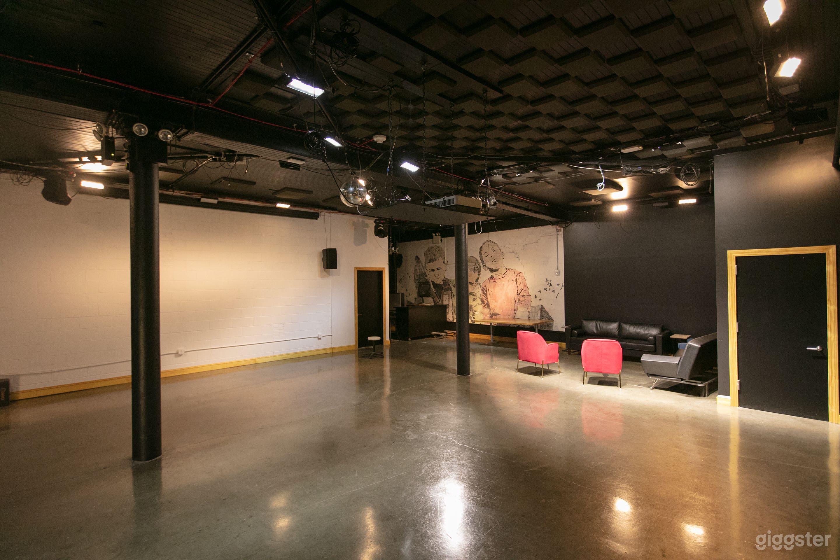 Versatile Event Space In Manhattan Photo 3