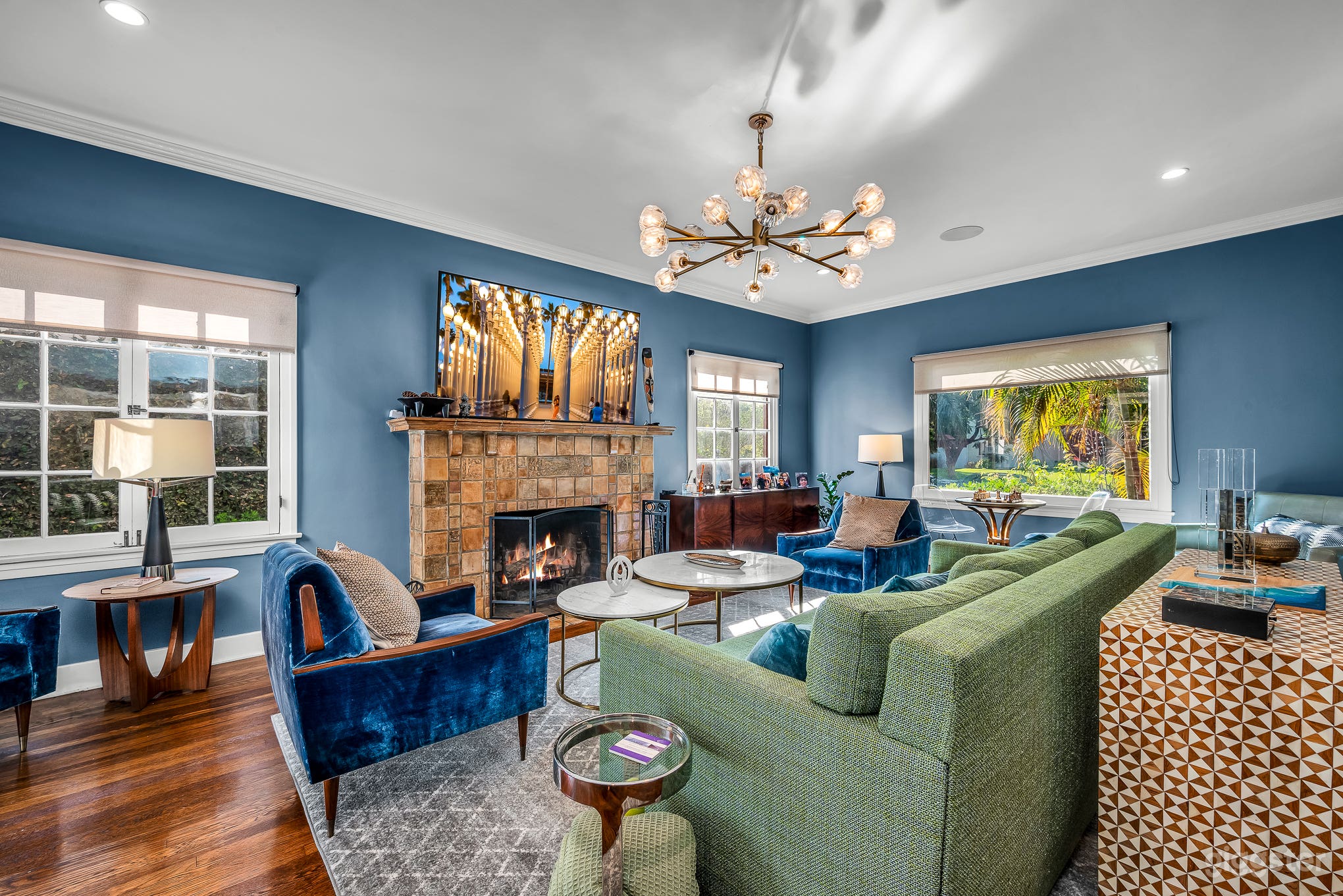 A Colorful Mansion for Filming Photo 1