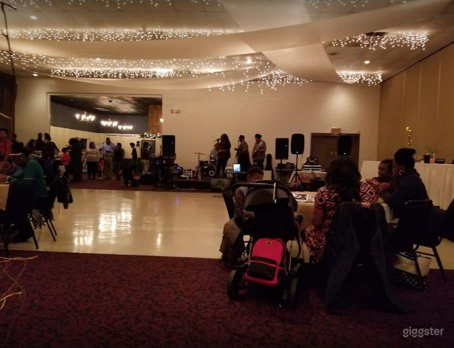 Colonial Room Photo 4