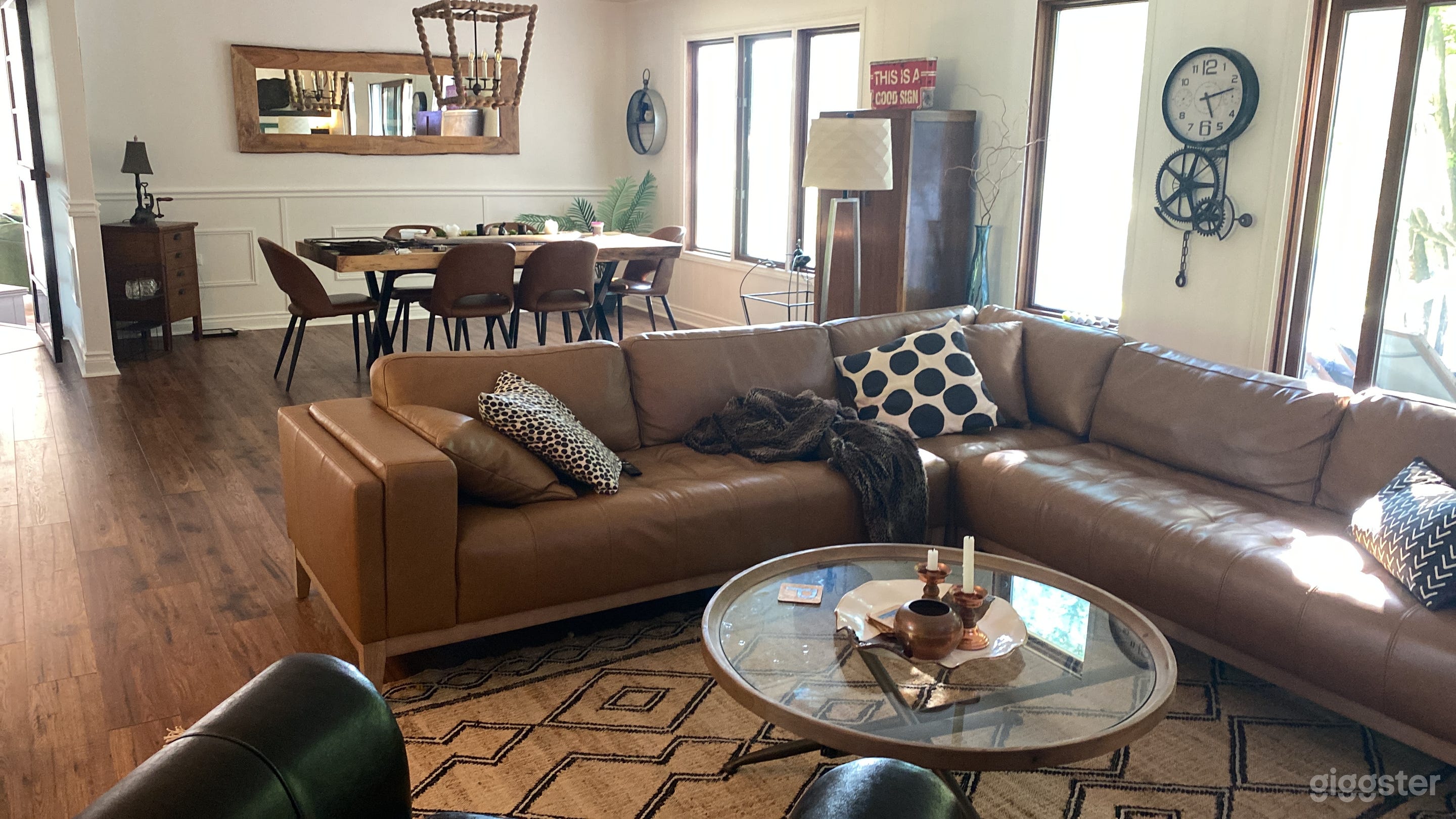 Ranch Bungalow with golf course view Photo 1