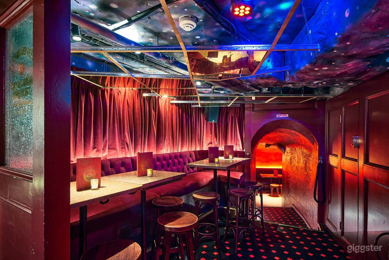 Unique Modern Cocktail Bar in Covent Garden Photo 4