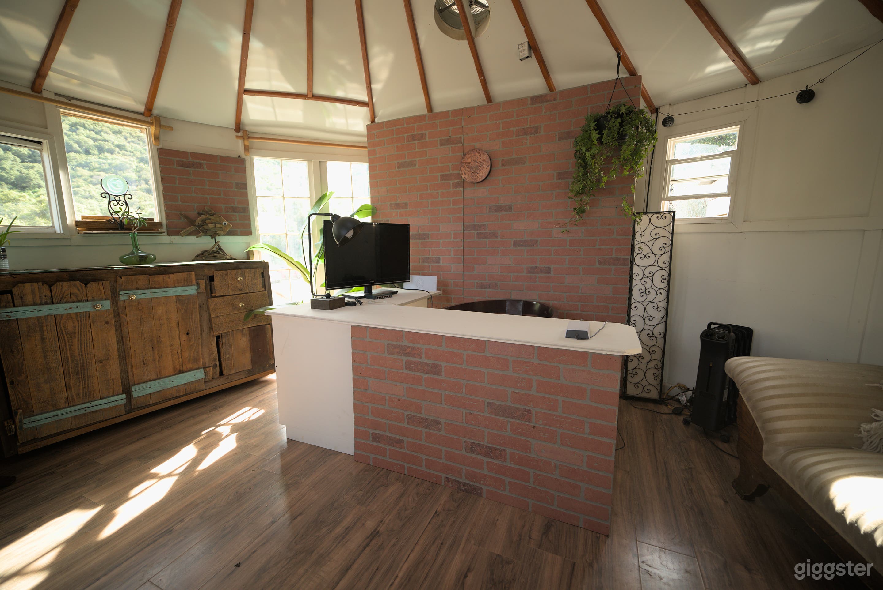 Country Office Suite - Unique Remote Office Workspace Photo 2