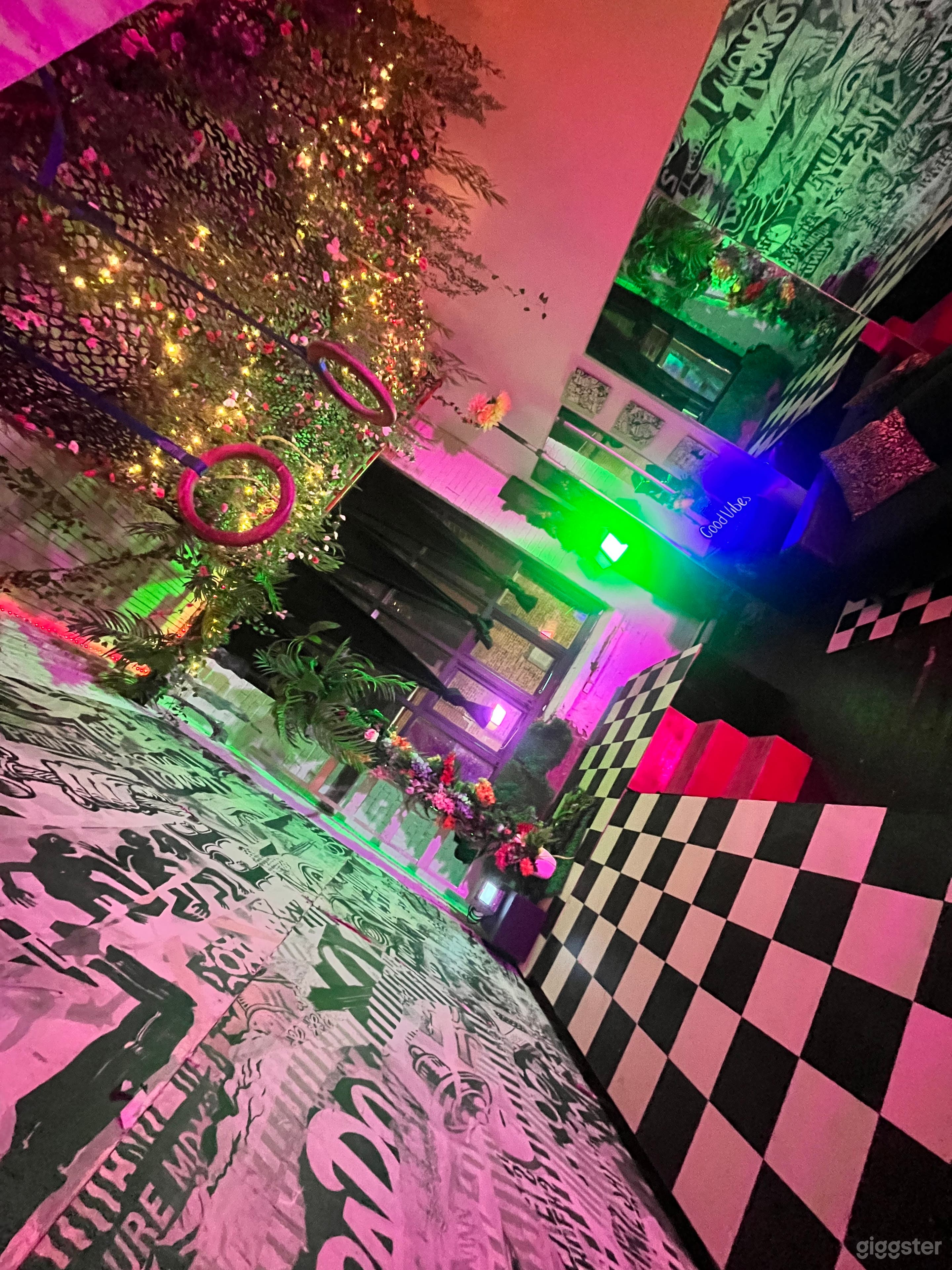 Creative Studio Photo 2