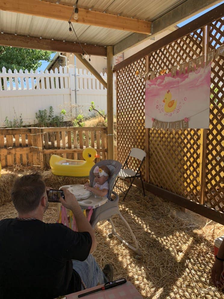 Pasture-themed Semi-covered Event Space Photo 4