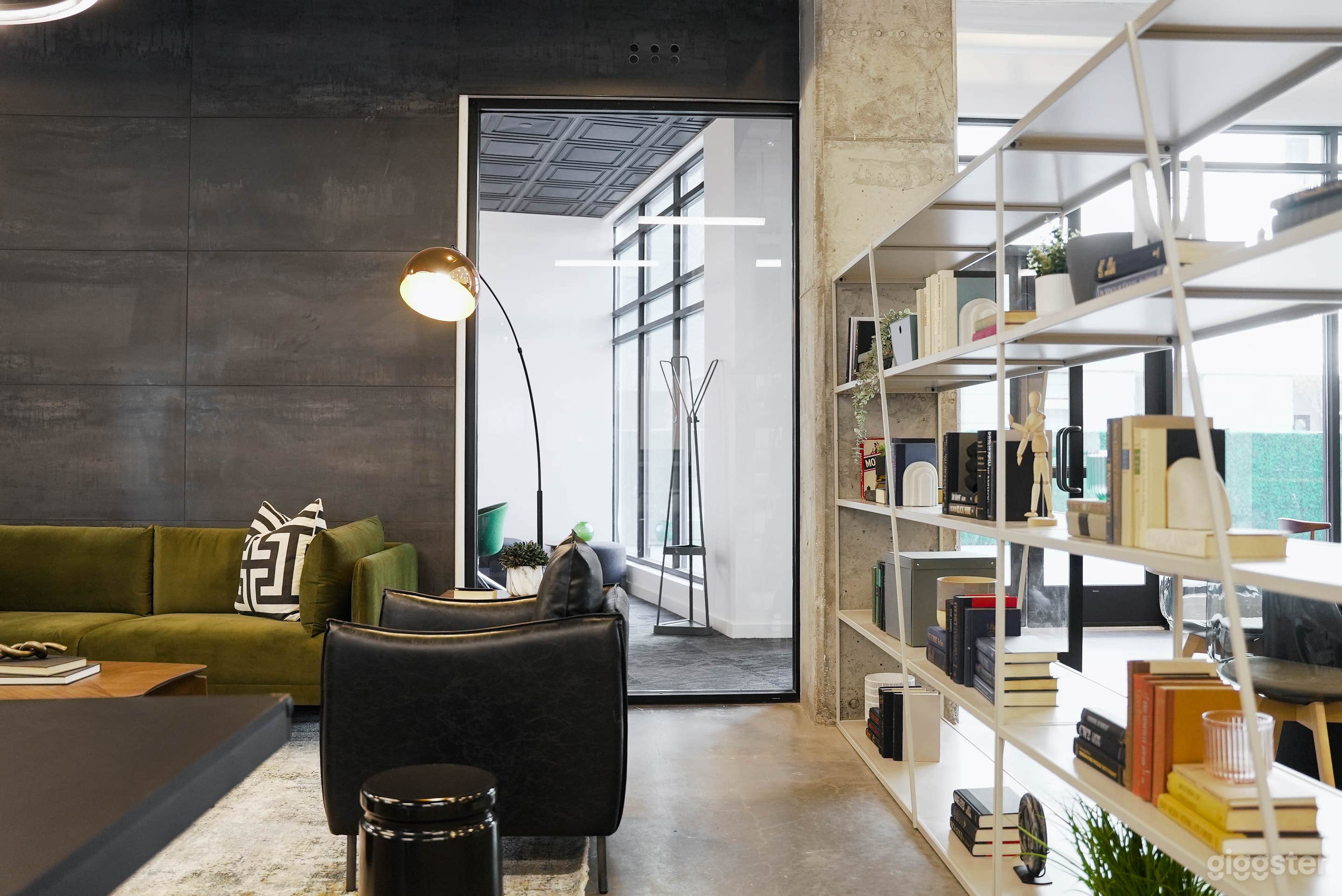 Vintage City Offices -Production Minutes from NYC Photo 1