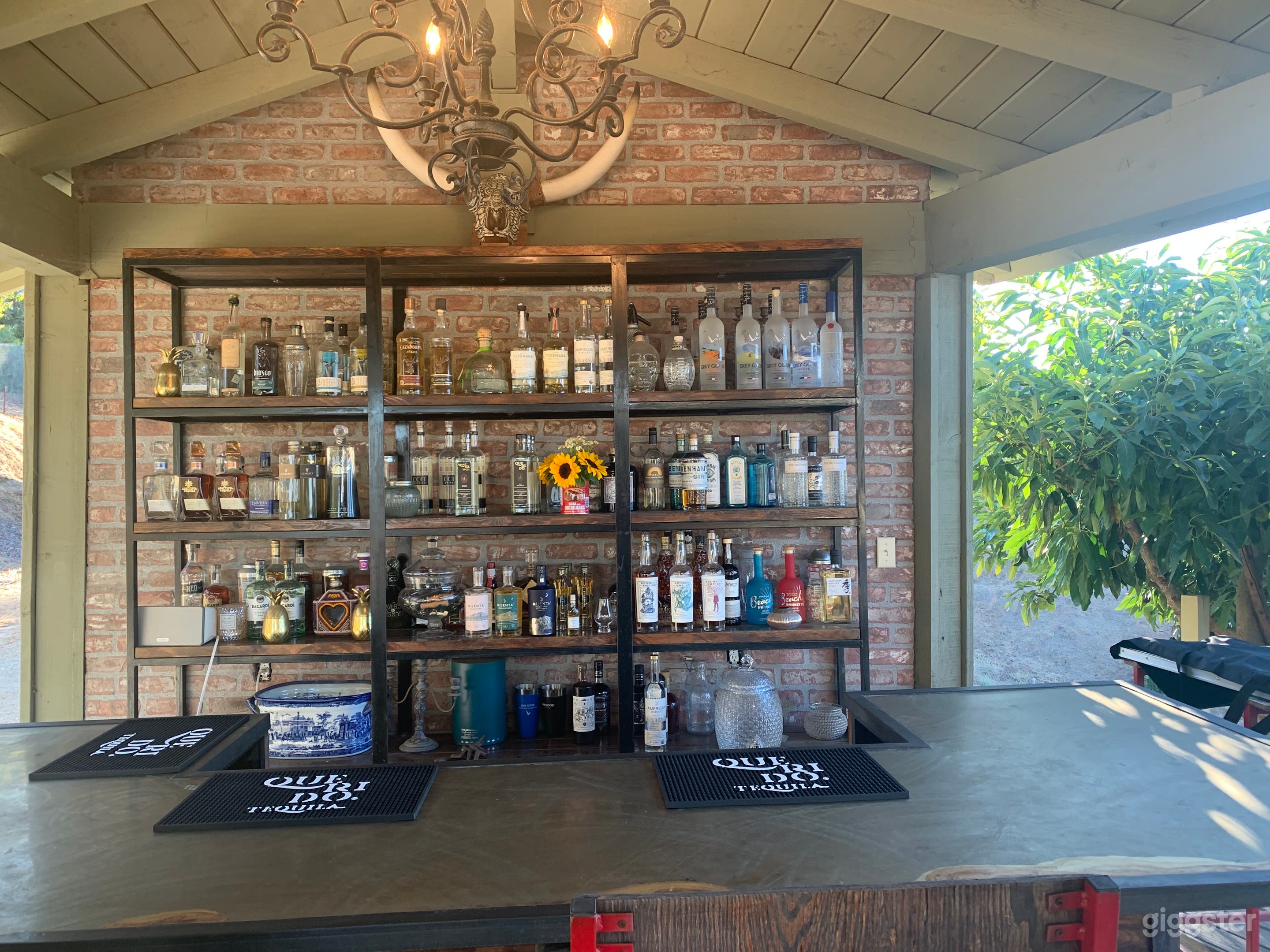 Level Ranch Style House Photo 4