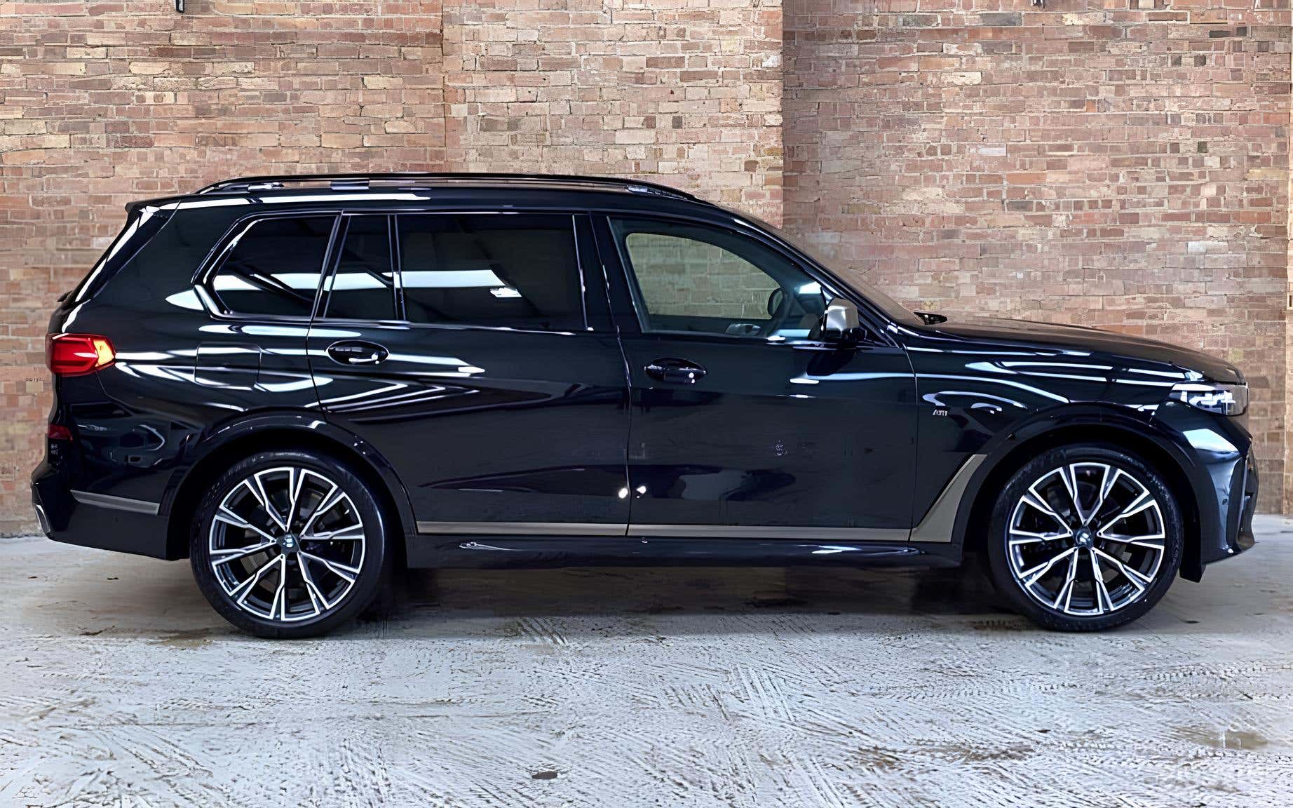 BMW SUV X7 Photo 2