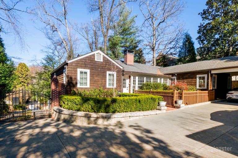  Chateau Marminty | Curated Furnished Carriage Home 