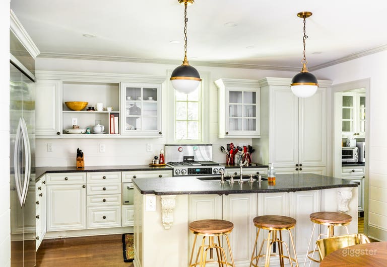  Chateau Marminty | Curated Furnished Carriage Home 