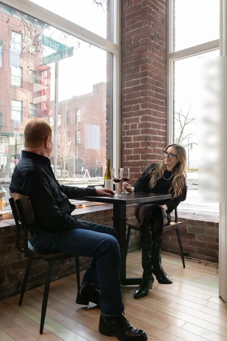  Opulent Winery Seattle Waterfront Tasting Room 