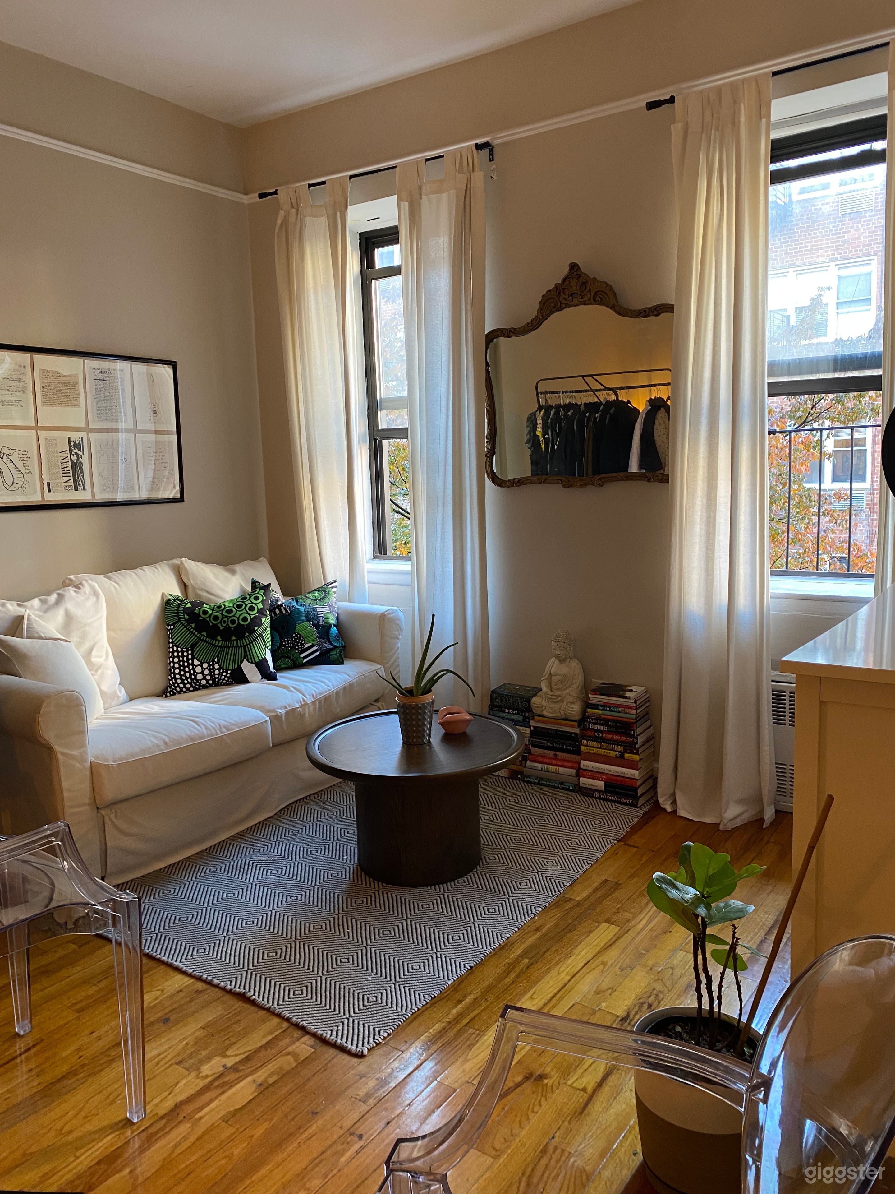 Not Serena's Upper East Side Apartment Photo 1