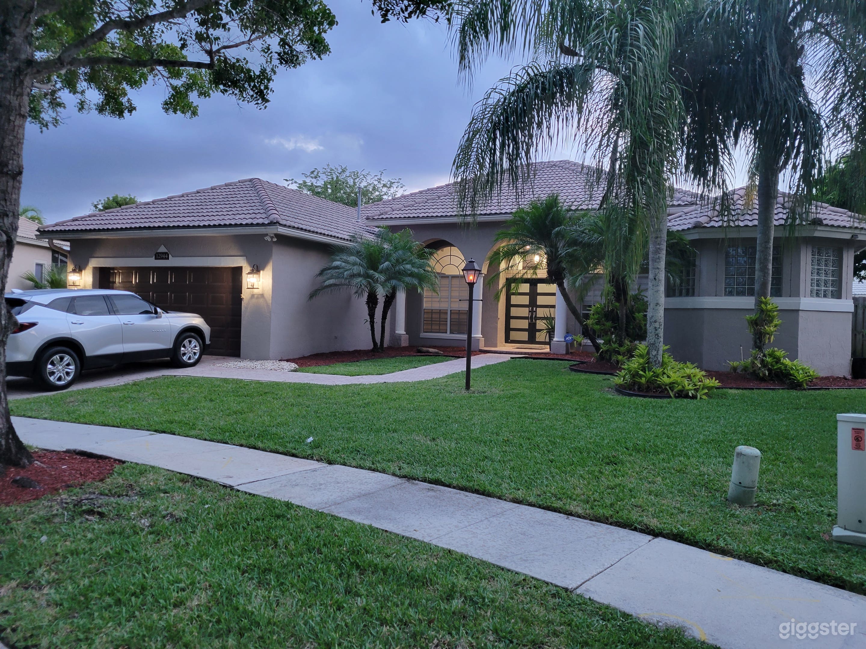 The relaxing place in Pembroke Falls Photo 1