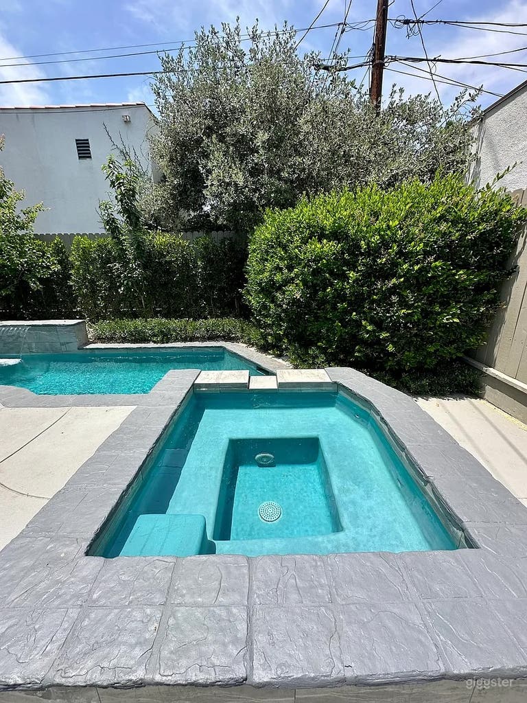  Exquisite Tudor Pool for Filming & Events 