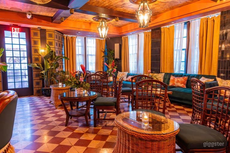  Tropical Theme - Bamboo Room 