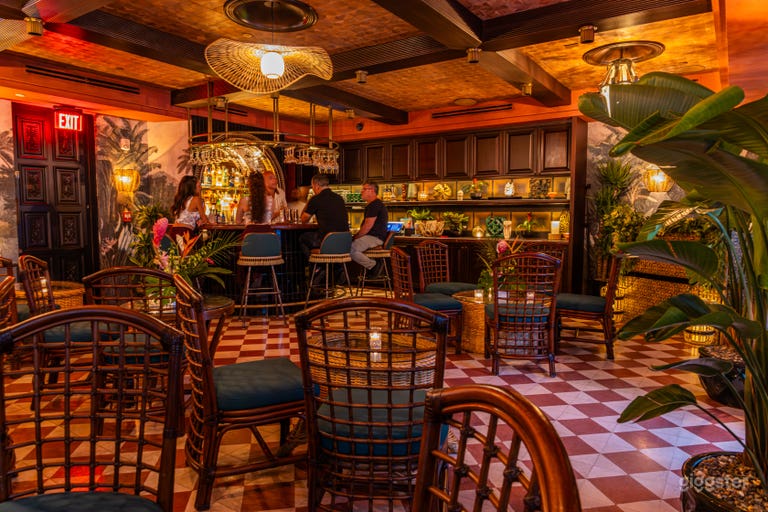  Tropical Theme - Bamboo Room 