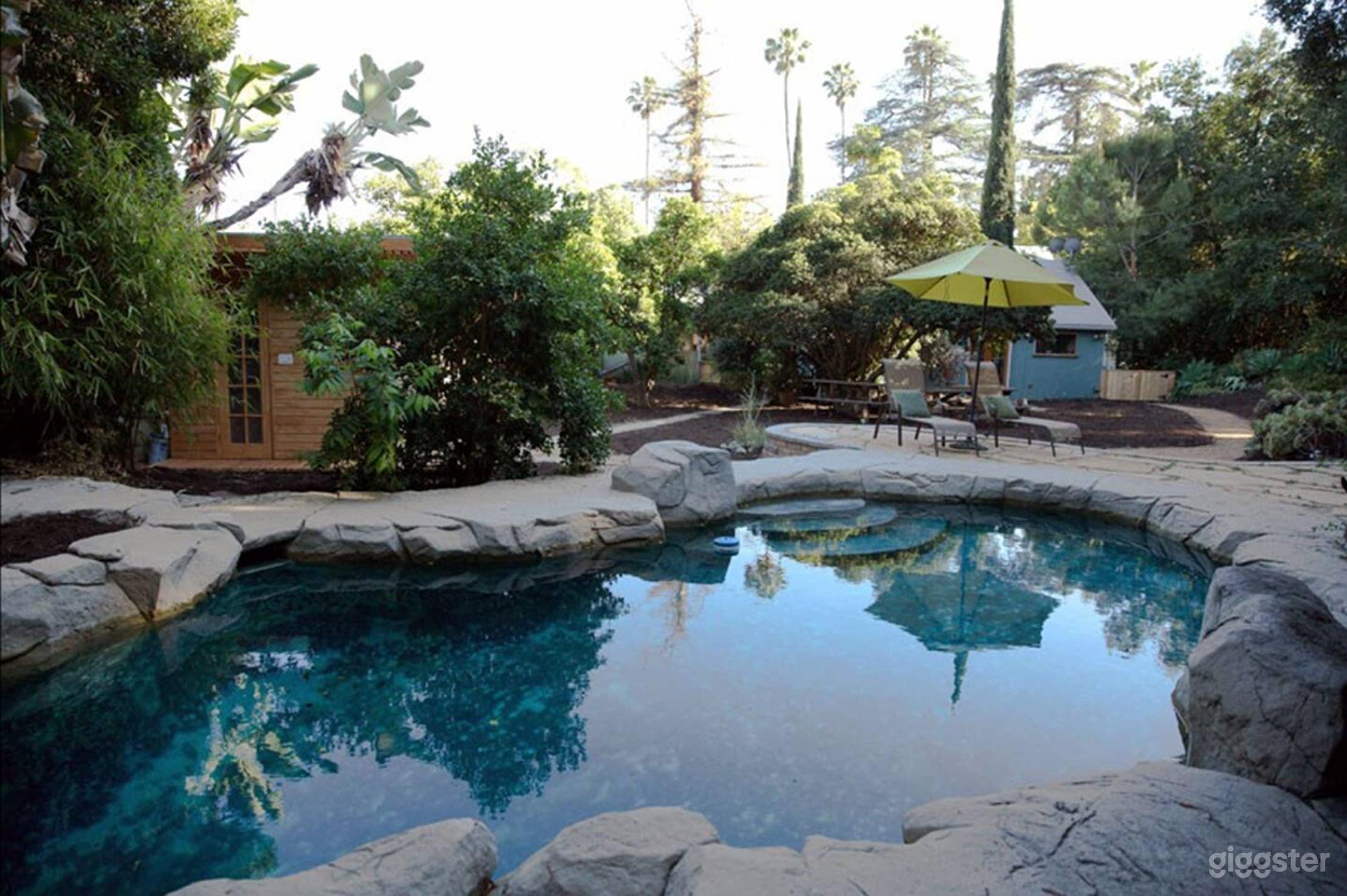 1924 Tudor Style Home With 2 House, Pool And Huge Yard Photo 4