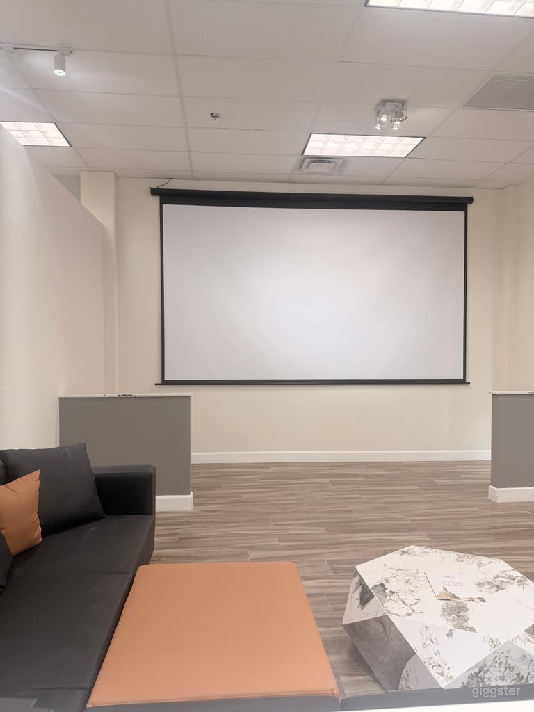  VegasSpace by the Strip for Events,Vendors Filming 