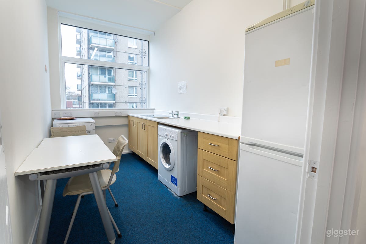 Apple Mac Suite - Regents Park Photo 4