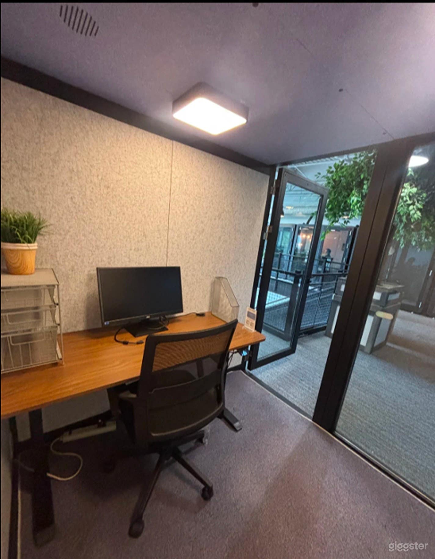 Sound-Proof Office inside a Coworking Space (Solo Worker) Photo 3