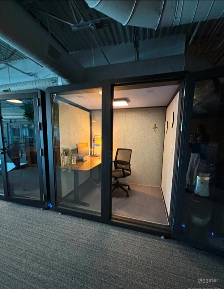  Sound-Proof Office inside a Coworking Space (Solo Worker) 