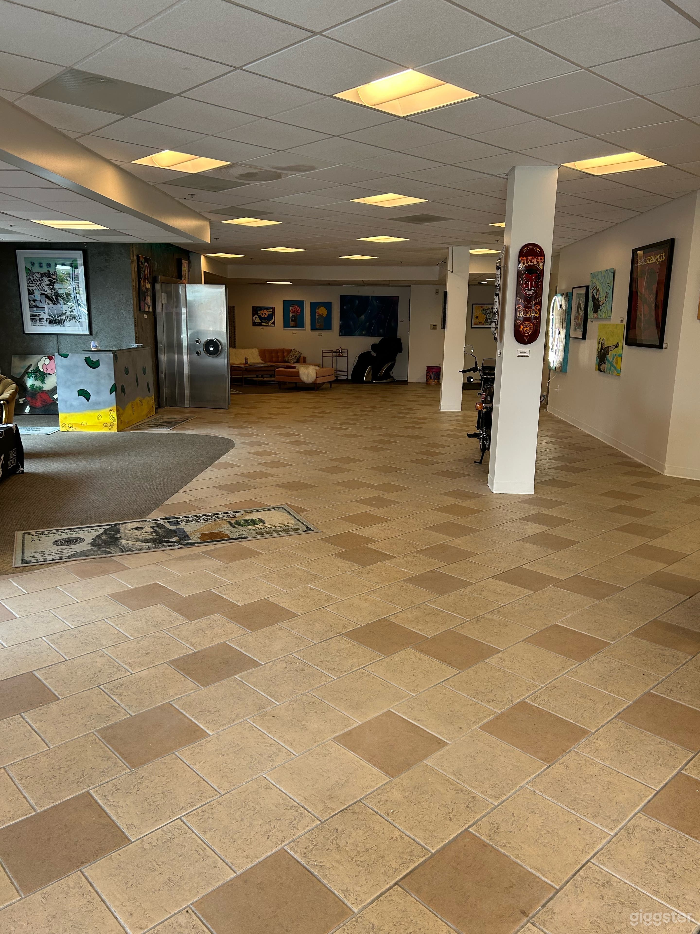 Studio rental in Redondo Beach Photo 3