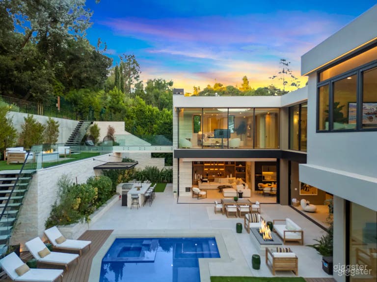  SKYLIT MODERN OASIS OUTDOOR POOL 