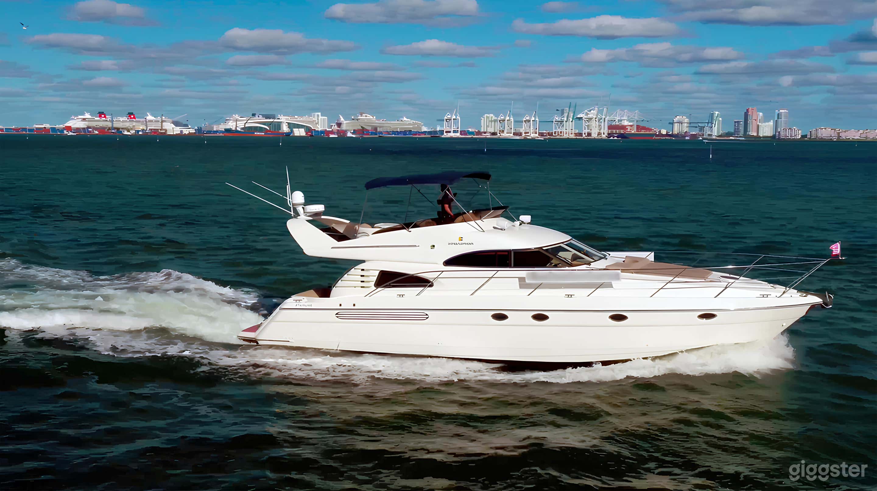 60ft Italian Luxury Yacht (Mio &amp; Tuyo) Photo 1