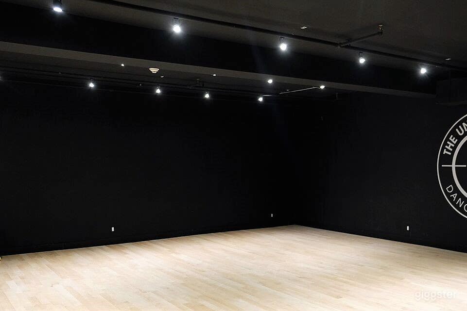Dark Room Dance Studio Photo 4