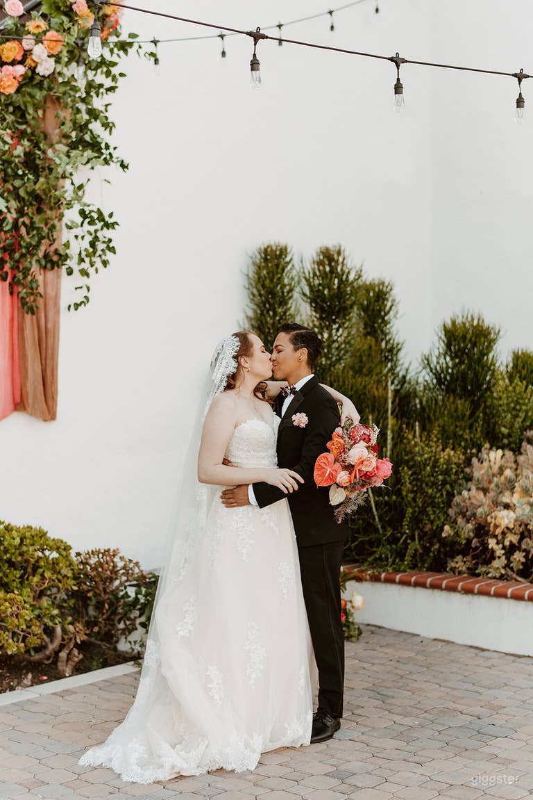  Beautiful Spanish Style Church to Celebrate Love 