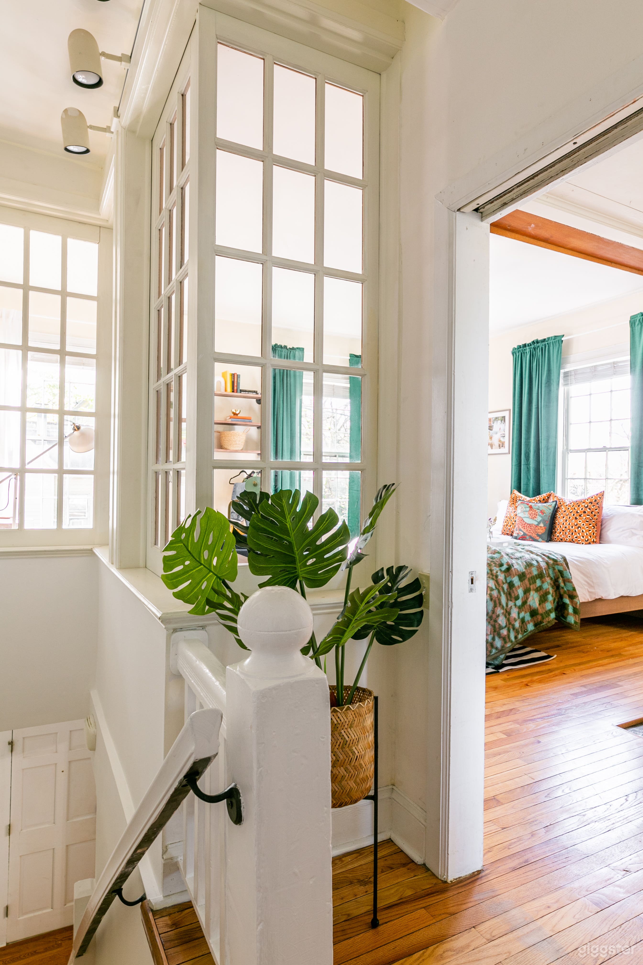 Through the Looking Glass | 20s NOLA Vibes in ATL Photo 2