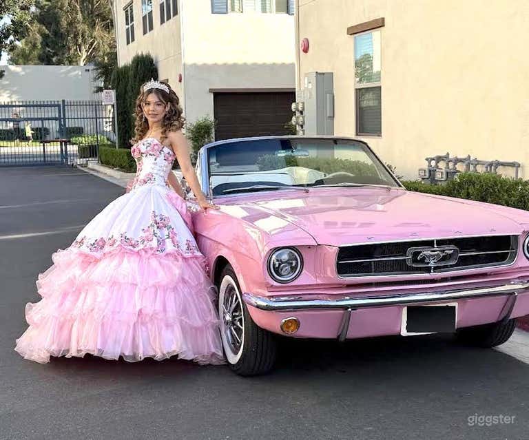  #76,169 Barbie Pink Mustang 1965 Classic Automatic 